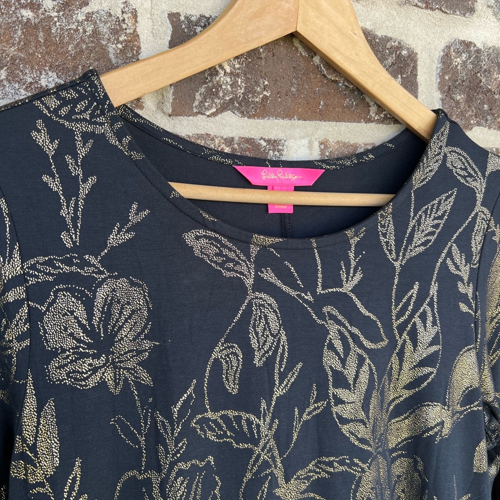 Lily Pulitzer: Black and Gold Floral Print Jersey Dress: Size Medium - Picture 4 of 7